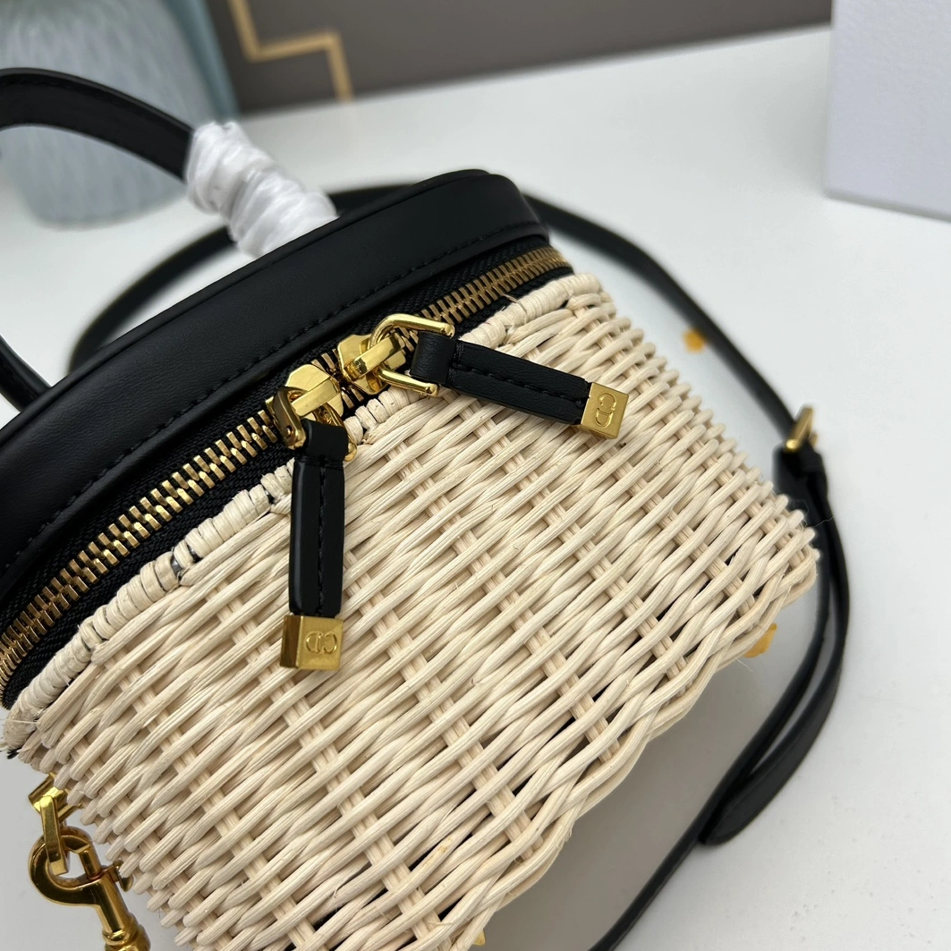 Christian Dior AAA Quality Handbags For Women Modern 6675 - Image 3