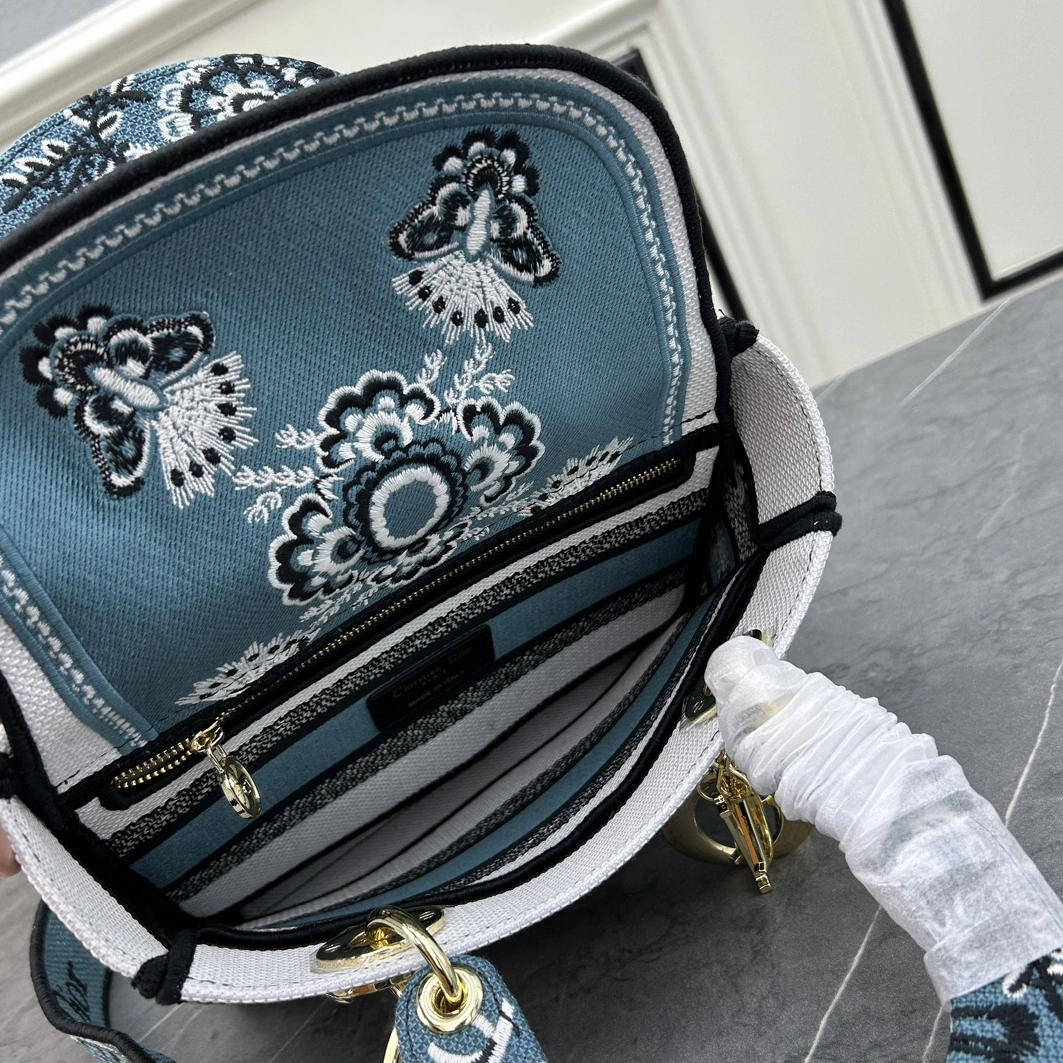 Christian Dior AAA Quality Handbags For Women Refined 5622 - Image 7