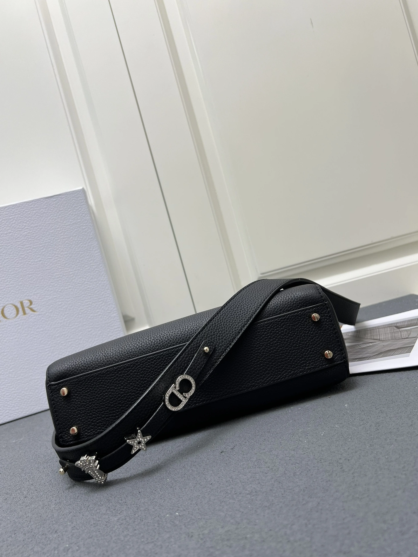 Christian Dior AAA Quality Handbags For Women Sleek 4696 - Image 6