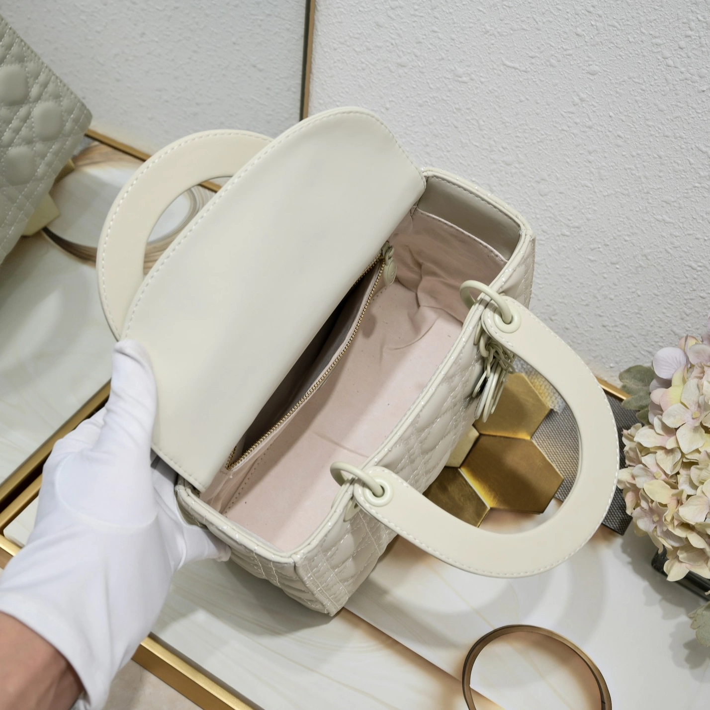 Christian Dior AAA Quality Handbags For Women Stylish 1150 - Image 6