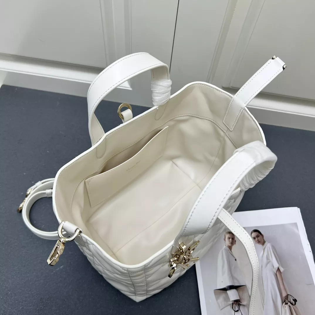 Christian Dior AAA Quality Handbags For Women Versatile 1196 - Image 8