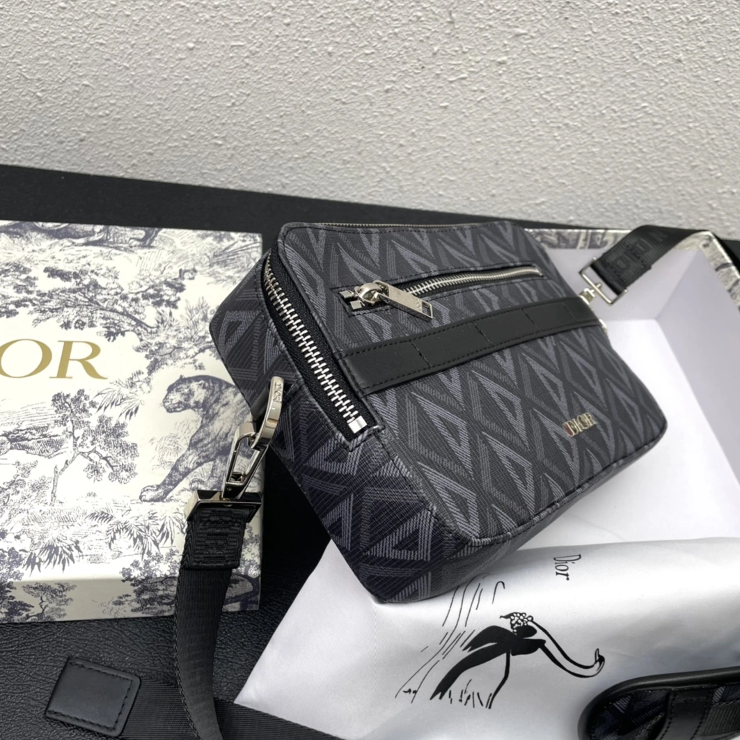 Christian Dior AAA Quality Messenger Bags For Unisex Flexible 3828 - Image 4