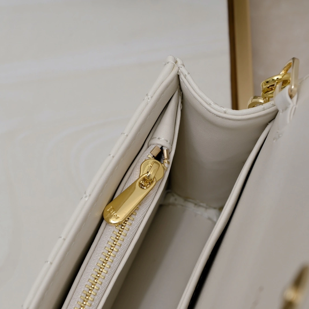 Christian Dior AAA Quality Messenger Bags For Women DailyWear 1058 - Image 8