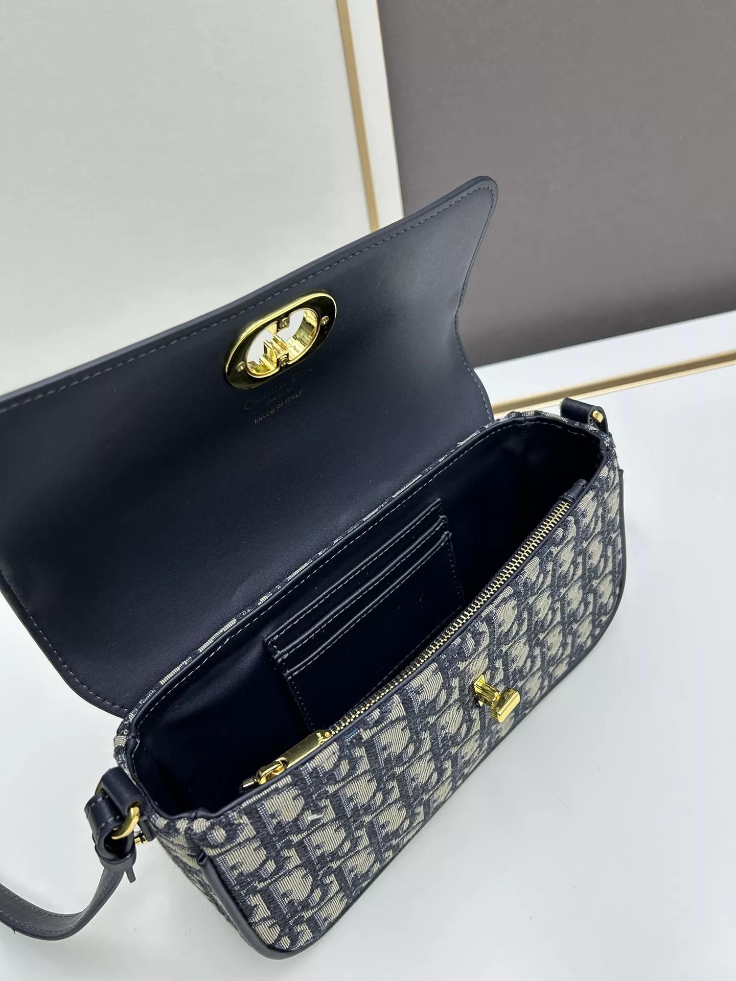 Christian Dior AAA Quality Messenger Bags For Women Elegant 1110 - Image 7