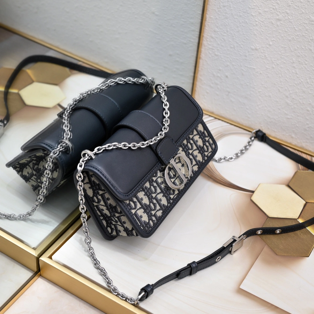 Christian Dior AAA Quality Messenger Bags For Women Soft 3570 - Image 3