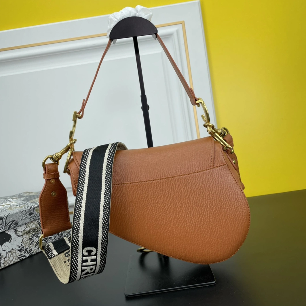 Christian Dior AAA Quality Messenger Bags For Women Sophisticated 1346