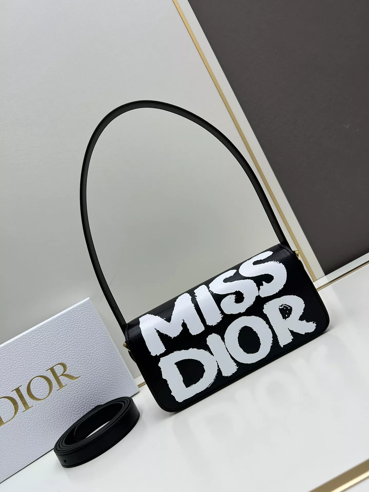 Christian Dior AAA Quality Shoulder Bags For Women Trendsetting 8854 - Image 4