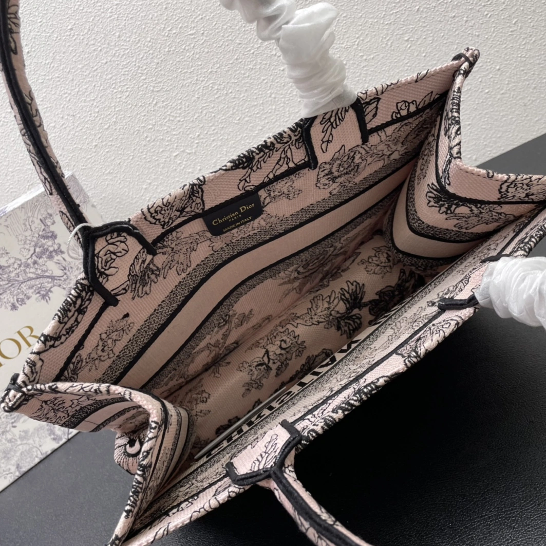 Christian Dior AAA Quality Tote-Handbags For Women Modern 7539 - Image 8