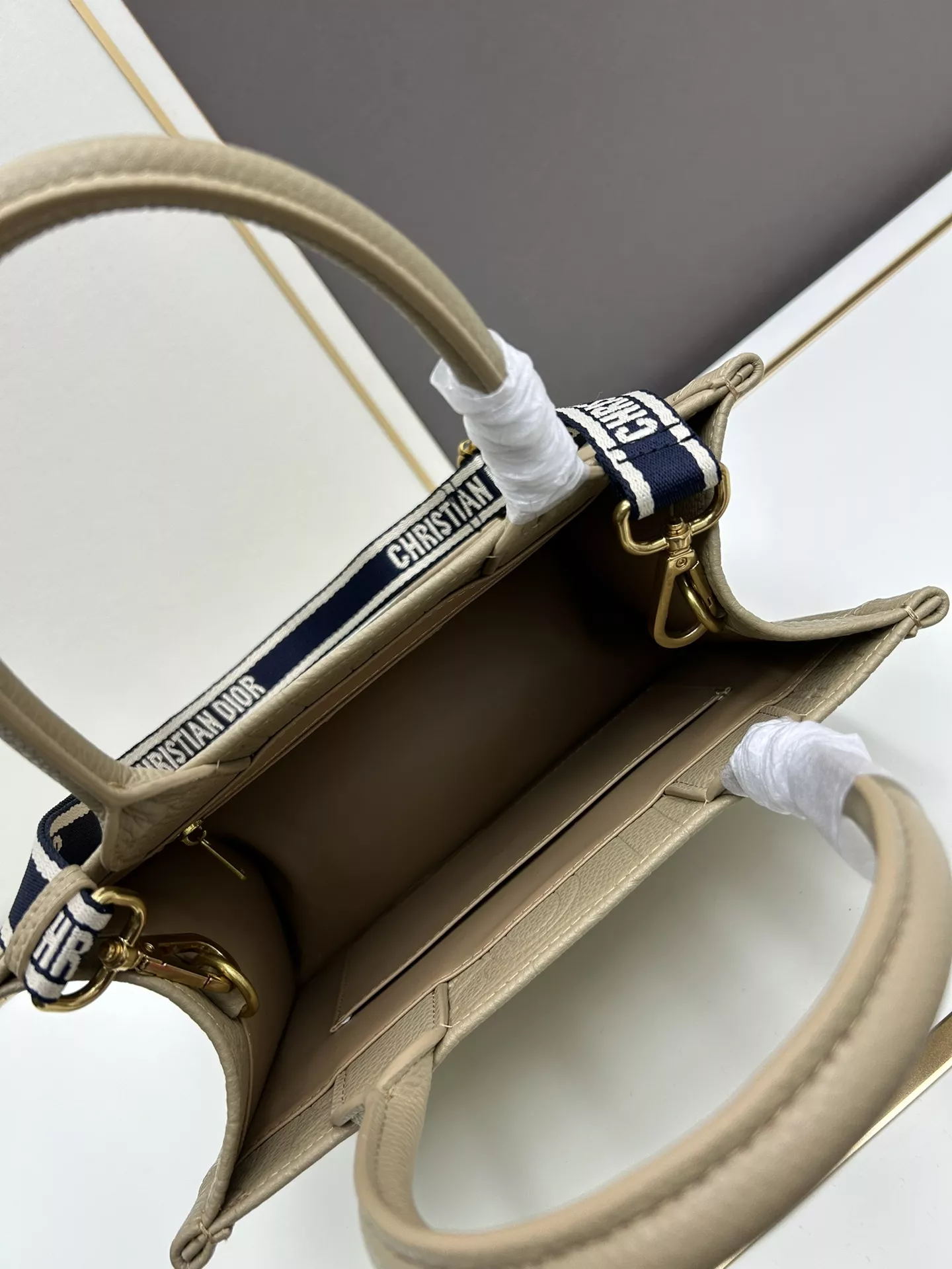 Christian Dior AAA Quality Tote-Handbags For Women Soft 8709 - Image 7