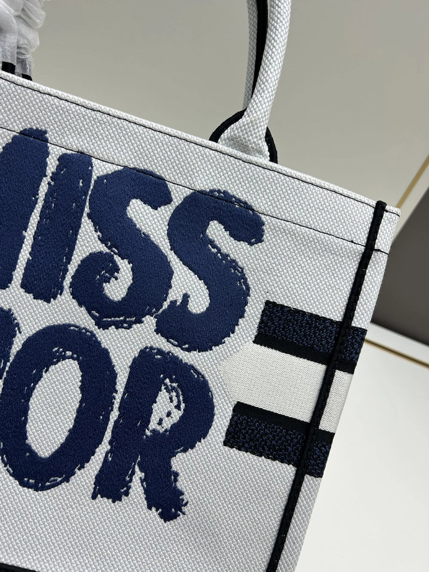 Christian Dior AAA Quality Tote-Handbags For Women StreetReady 6404 - Image 6