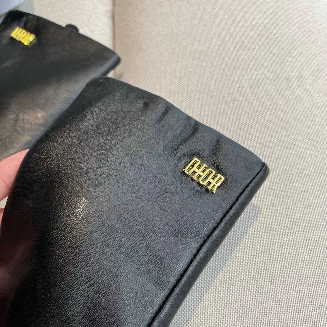 Christian Dior Gloves For Women Bold 2704 - Image 5