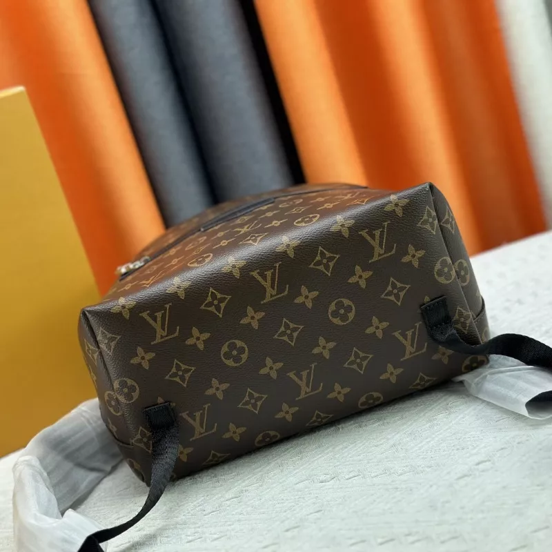 Classic 102 Louis Vuitton AAA Quality Backpacks For Unisex - Image 5