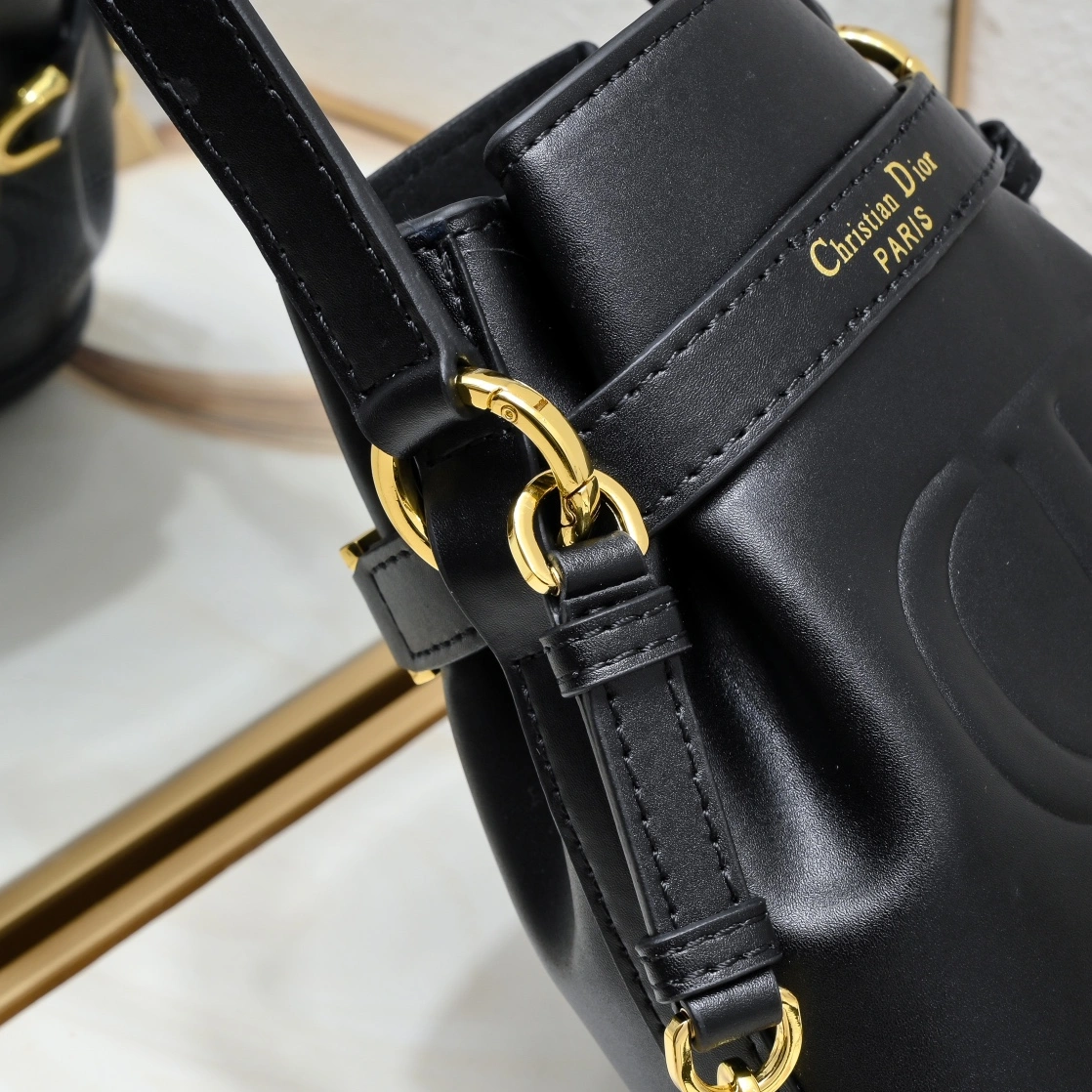 Classic 1077 Christian Dior AAA Quality Messenger Bags For Women - Image 6