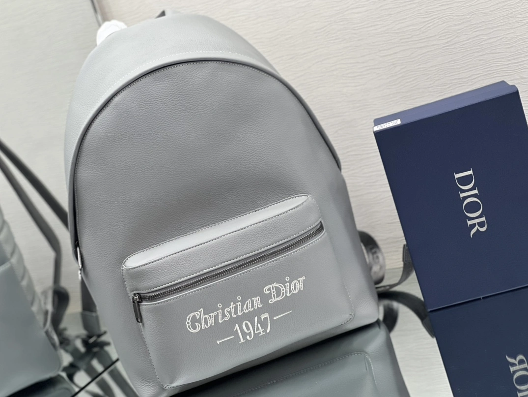 Classic 4531 Christian Dior AAA Man Backpacks - Image 8