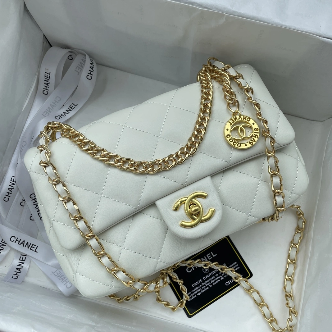 Classic 589 Chanel AAA Quality Messenger Bags For Women - Image 5