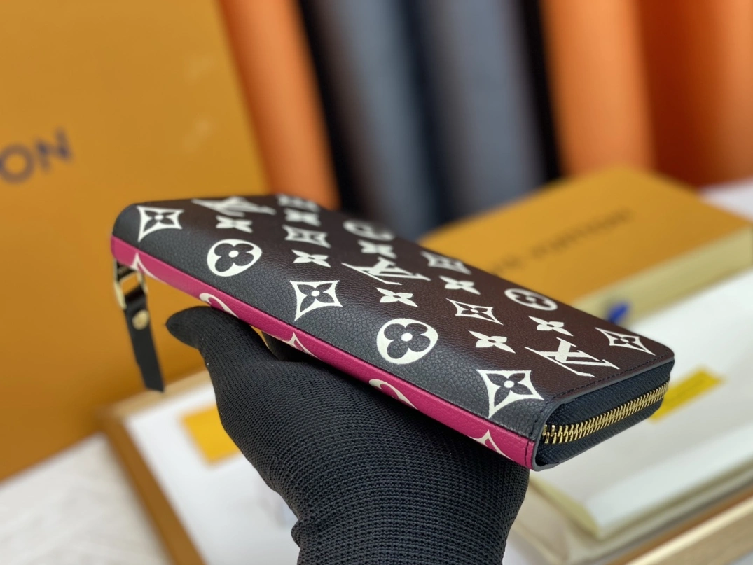 Comfortable 4072 Louis Vuitton AAA Quality Wallets For Women - Image 3