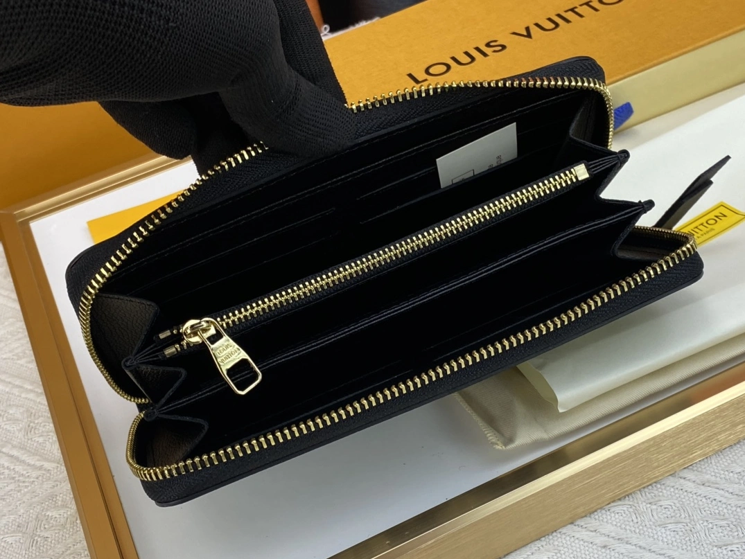 Comfortable 4072 Louis Vuitton AAA Quality Wallets For Women - Image 6