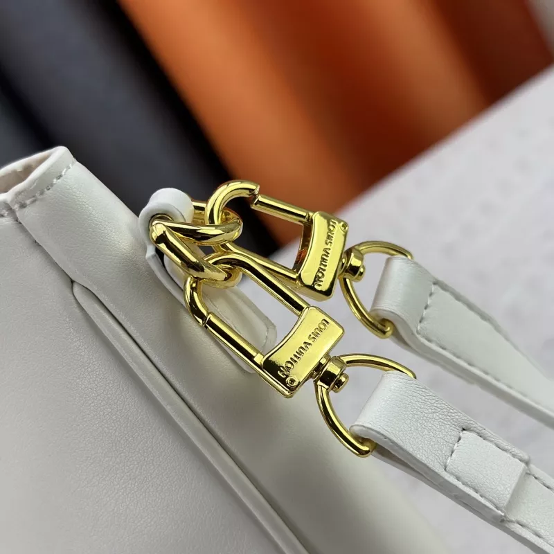 Comfortable 509 Louis Vuitton AAA Quality Messenger Bags For Women - Image 6