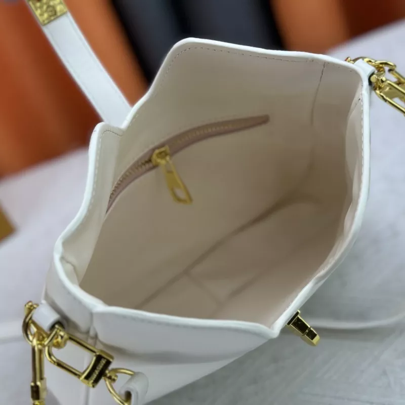 Comfortable 509 Louis Vuitton AAA Quality Messenger Bags For Women - Image 7