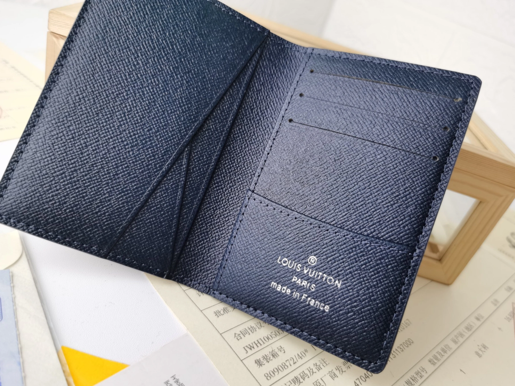 Comfortable 8732 Louis Vuitton LV Card Case For Unisex - Image 7