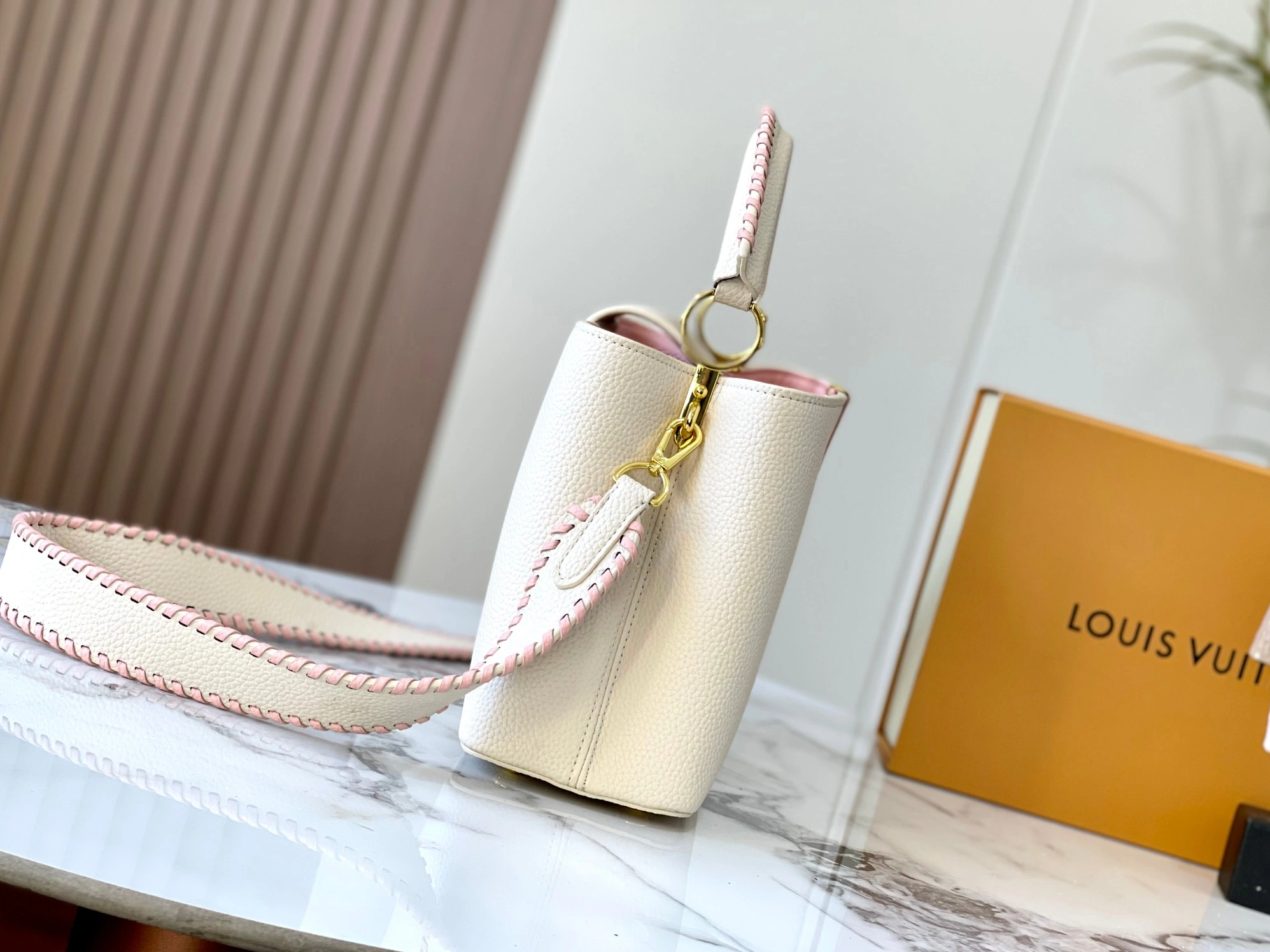 Compact 305 Louis Vuitton AAA Quality Messenger Bags For Women