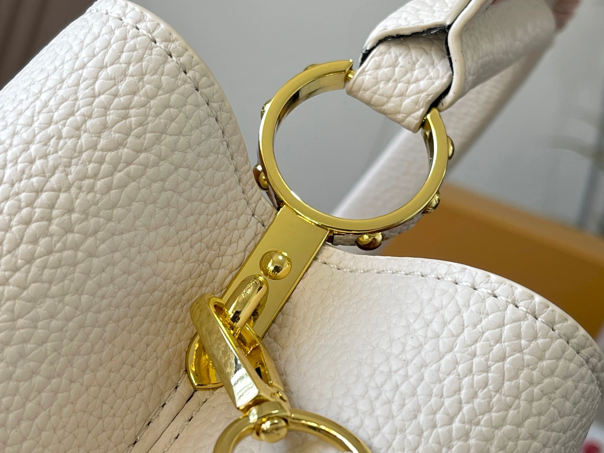 Compact 305 Louis Vuitton AAA Quality Messenger Bags For Women - Image 6