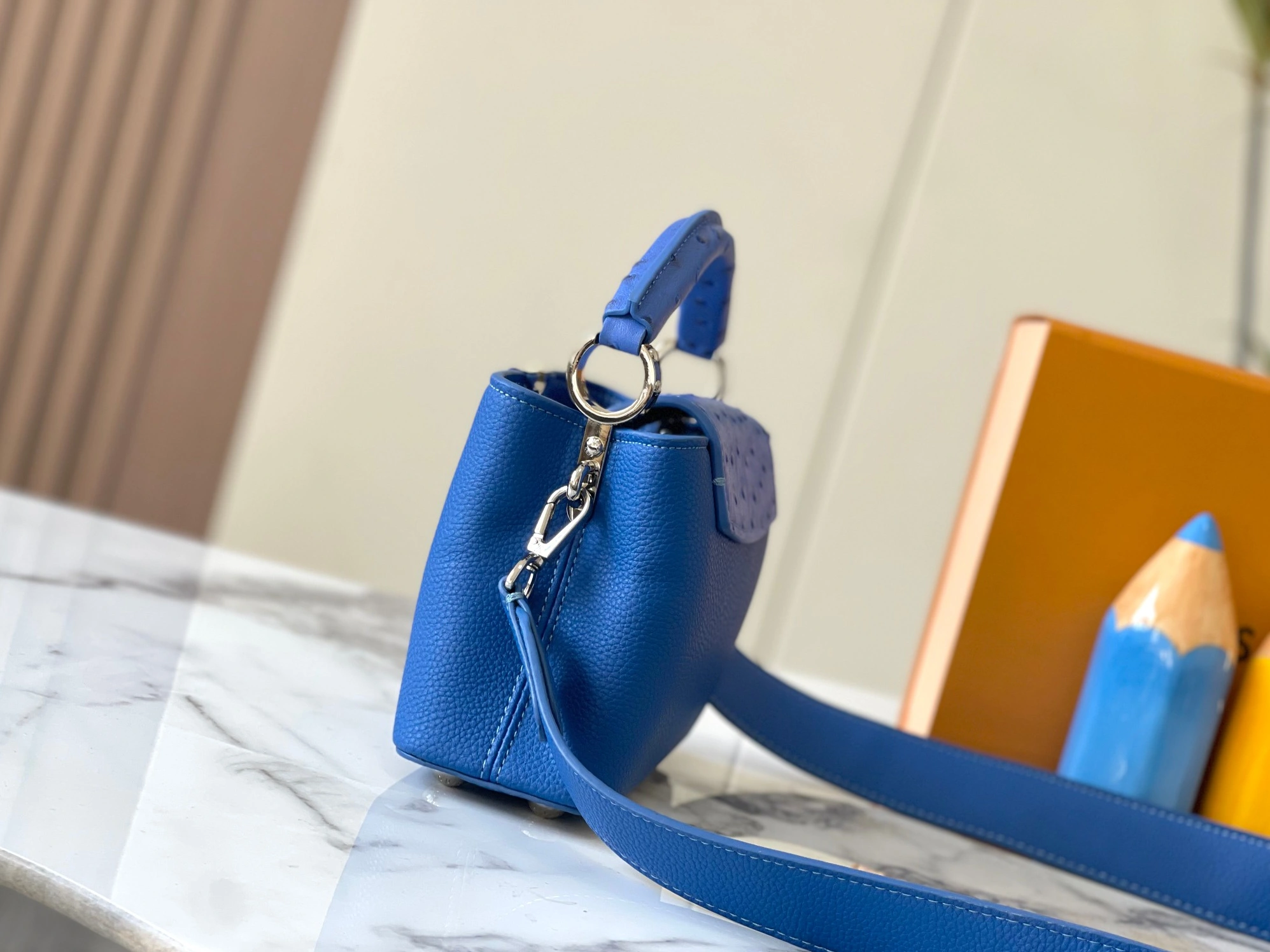 Compact 7734 Louis Vuitton AAA Quality Messenger Bags For Women