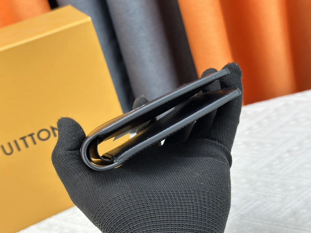 Cozy 6175 Louis Vuitton LV Wallets For Unisex - Image 3