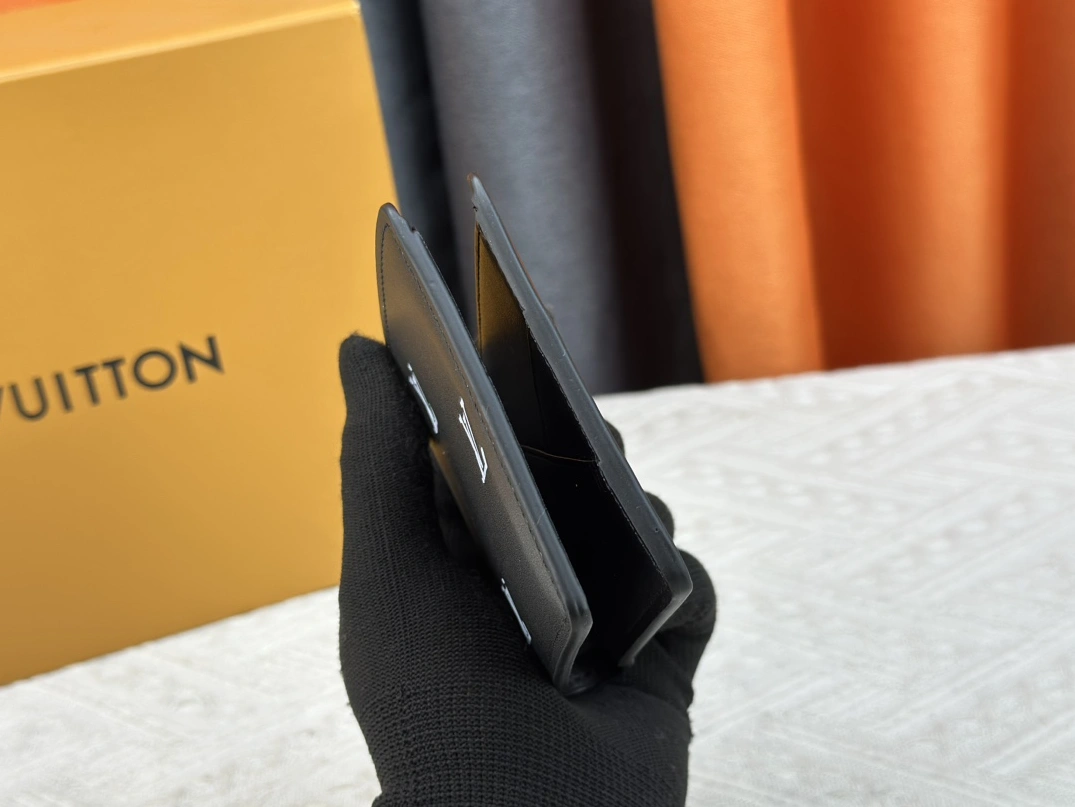 Cozy 6175 Louis Vuitton LV Wallets For Unisex - Image 5