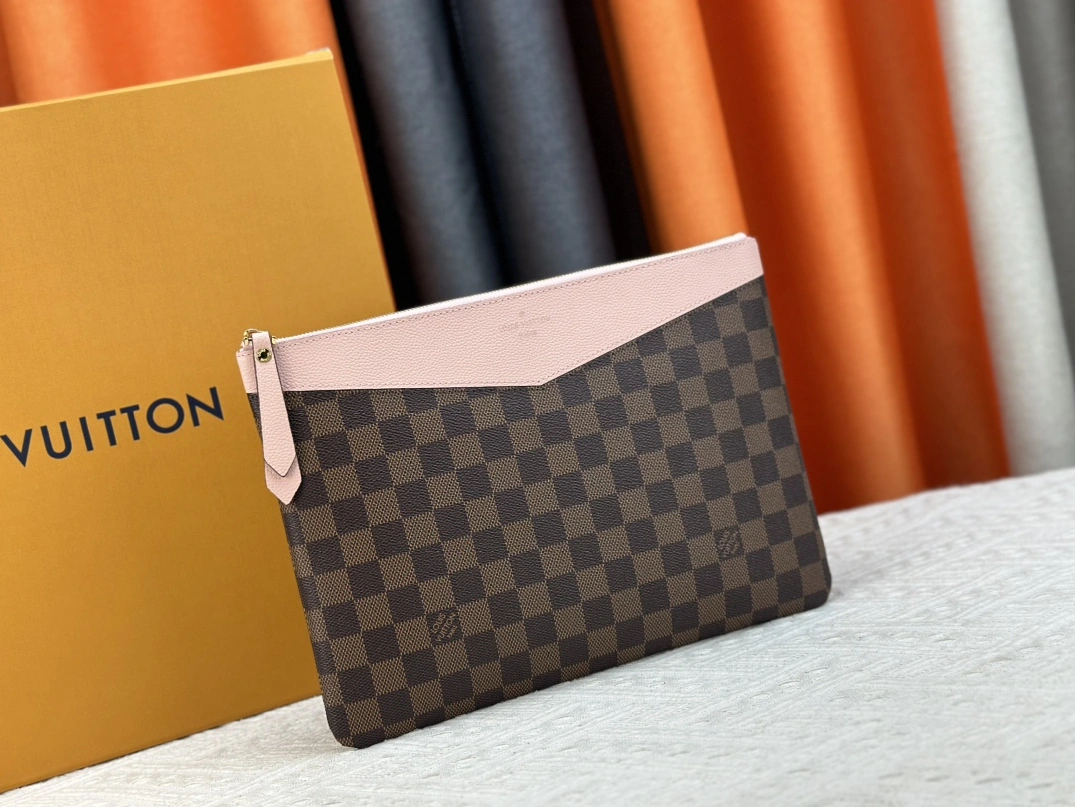 DailyWear 332 Louis Vuitton LV Wallets For Unisex