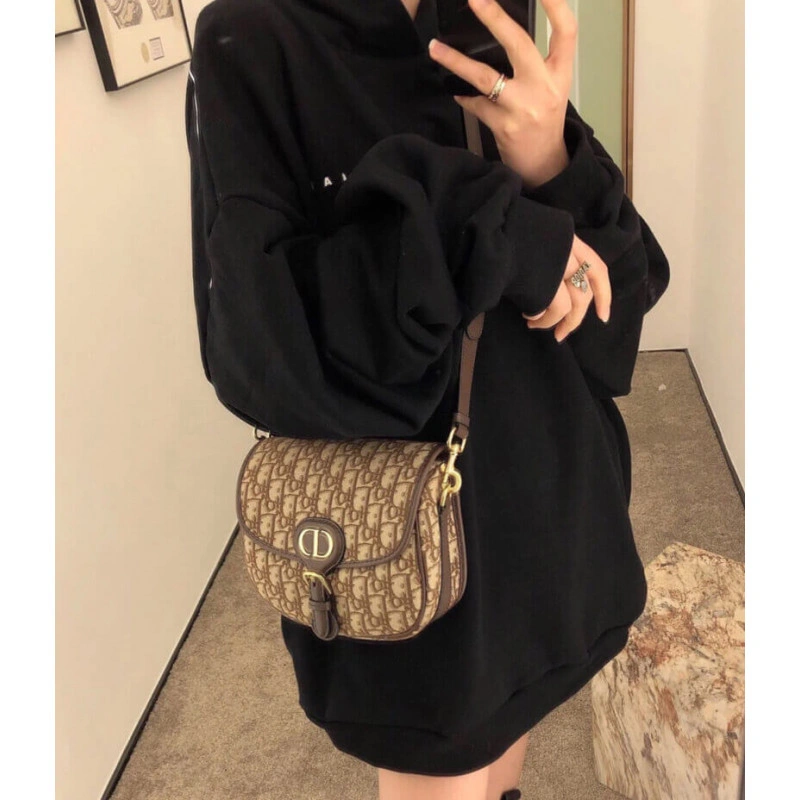 Back pock Dior Medium Bobby Bag Brown Oblique Jacquard - Image 3