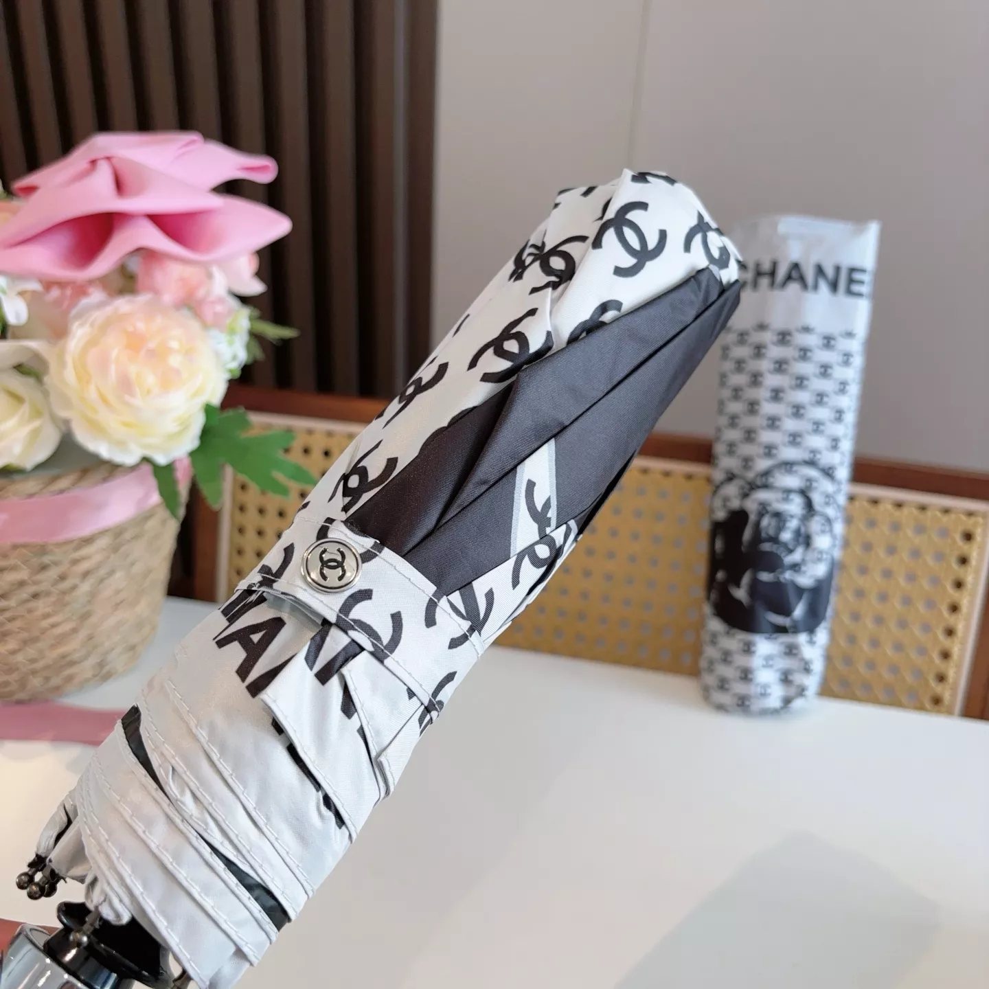 Durable 4024 Chanel Umbrellas - Image 5