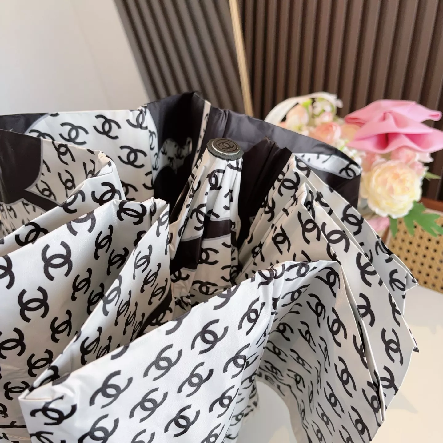 Durable 4024 Chanel Umbrellas - Image 6