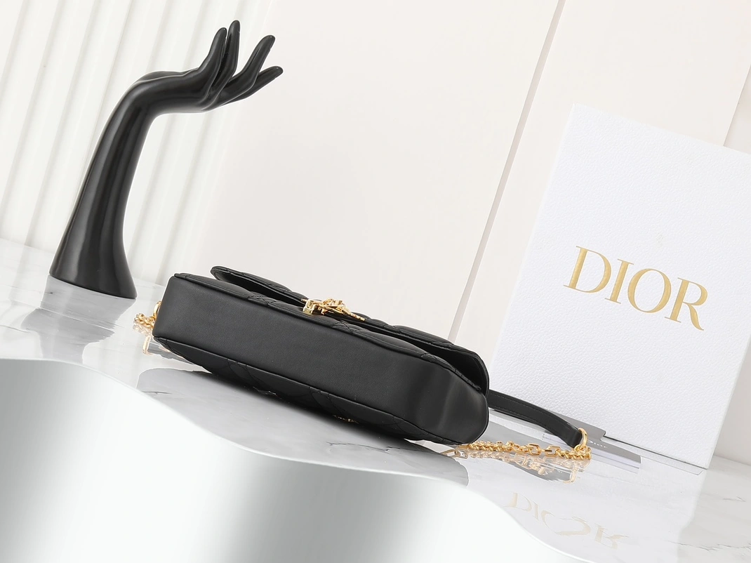Durable 4365 Christian Dior AAA Quality Messenger Bags For Women - Image 5