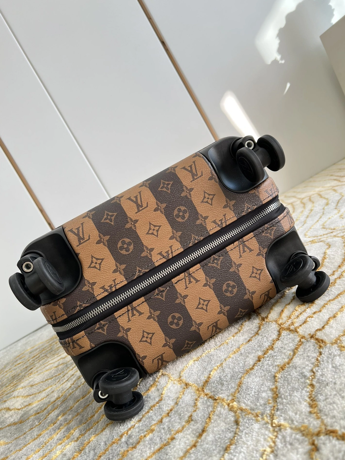 Durable 8554 Louis Vuitton Luggage - Image 5