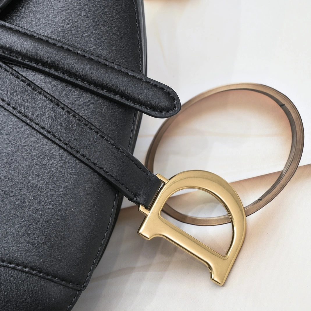 Durable 9617 Christian Dior AAA Quality Messenger Bags For Women - Image 4