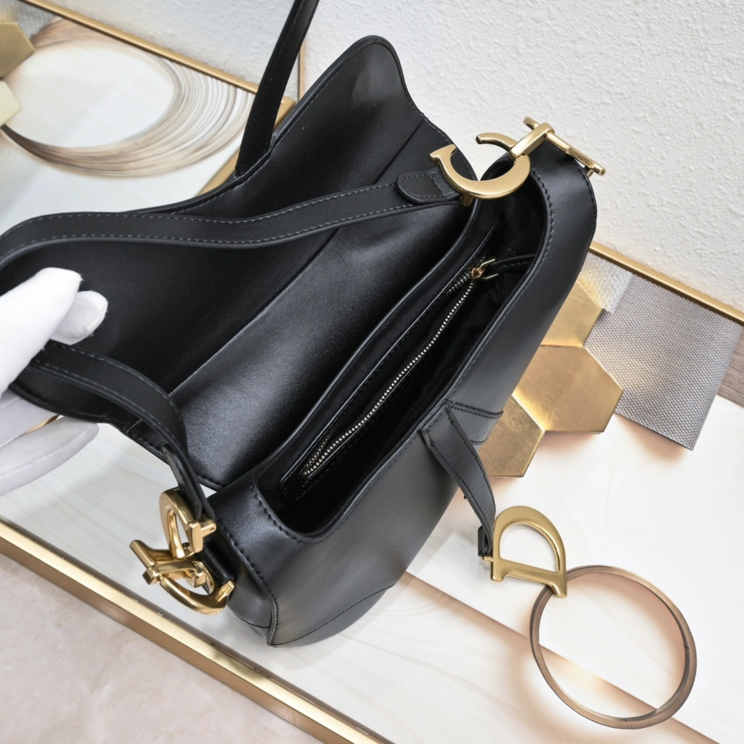 Durable 9617 Christian Dior AAA Quality Messenger Bags For Women - Image 6