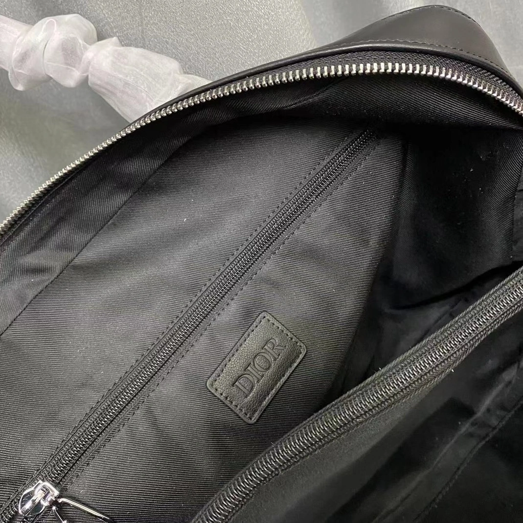 EasyMatch 2931 Christian Dior AAA Man Handbags - Image 7