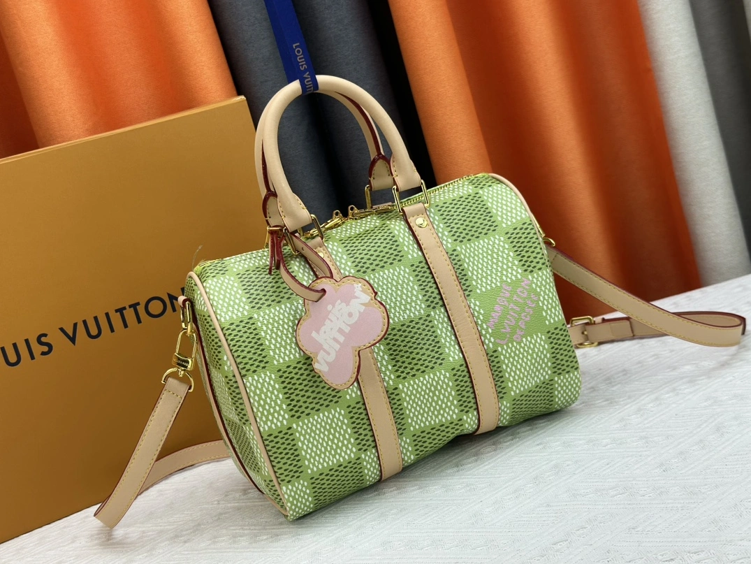 Efficient 8555 Louis Vuitton AAA Quality Handbags For Women