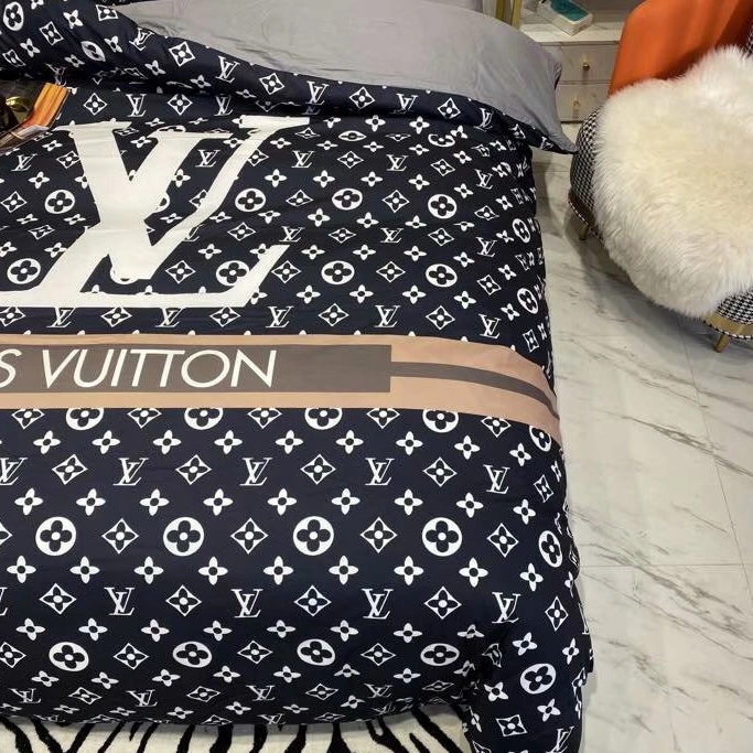 Efficient 9259 Louis Vuitton Bedding - Image 3