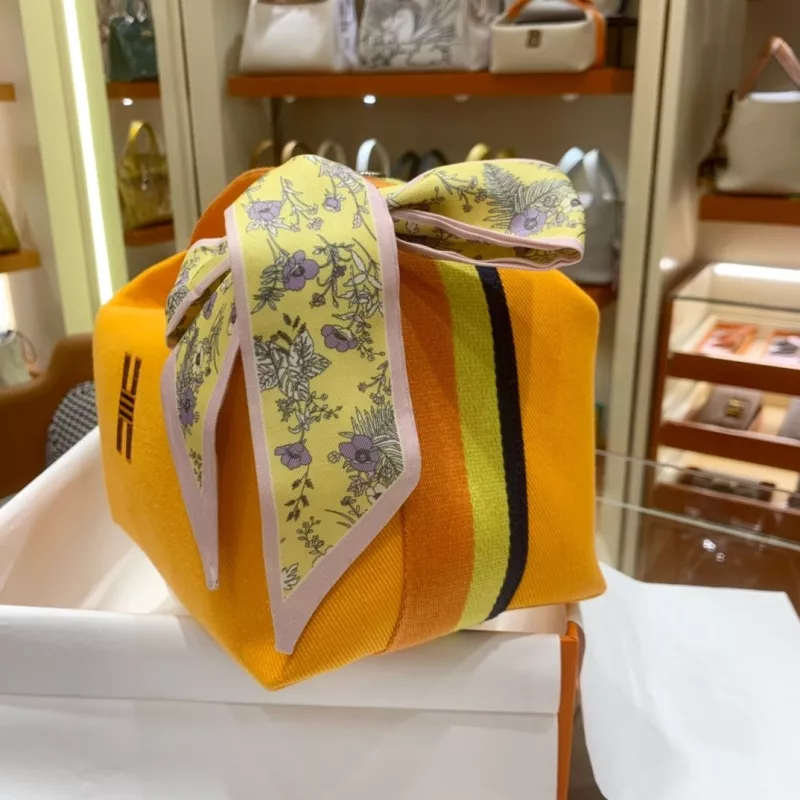 Elegant 217 Hermes AAA Quality Handbags For Women - Image 4