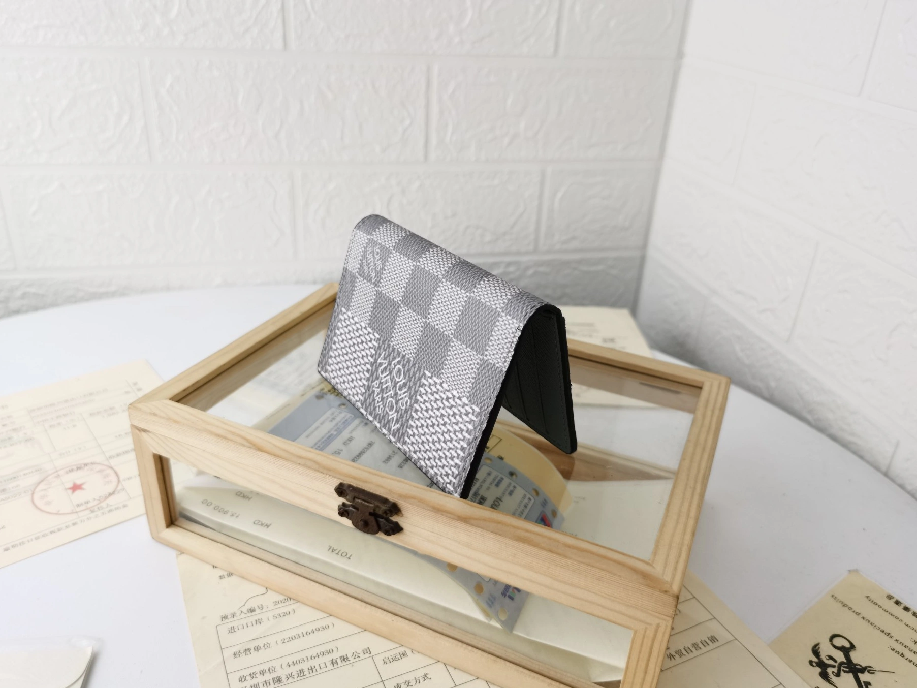 Elegant 2938 Louis Vuitton LV Card Case For Unisex - Image 4