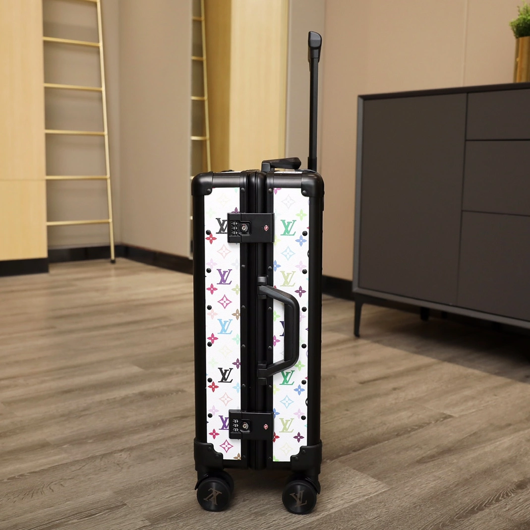 Elegant 4775 Louis Vuitton Luggage For Unisex - Image 4