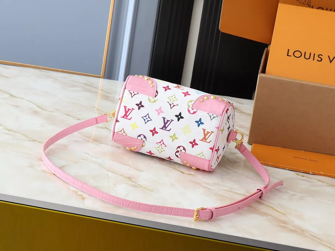 EyeCatching 1026 Louis Vuitton AAA Quality Messenger Bags For Women - Image 4