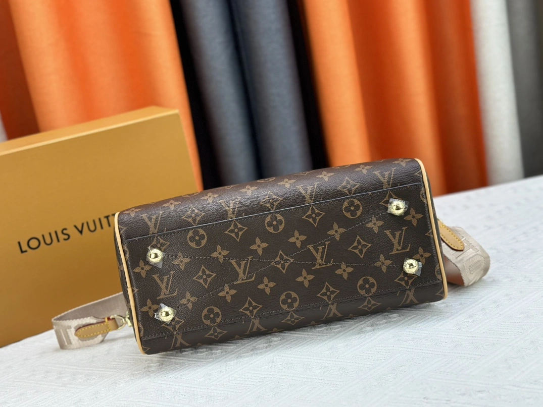 EyeCatching 131 Louis Vuitton AAA Quality Handbags For Women - Image 5