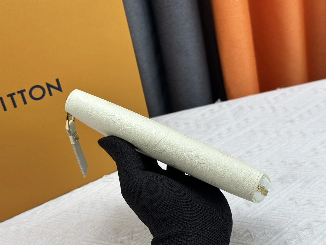 Fashionable 6820 Louis Vuitton LV Wallets - Image 3