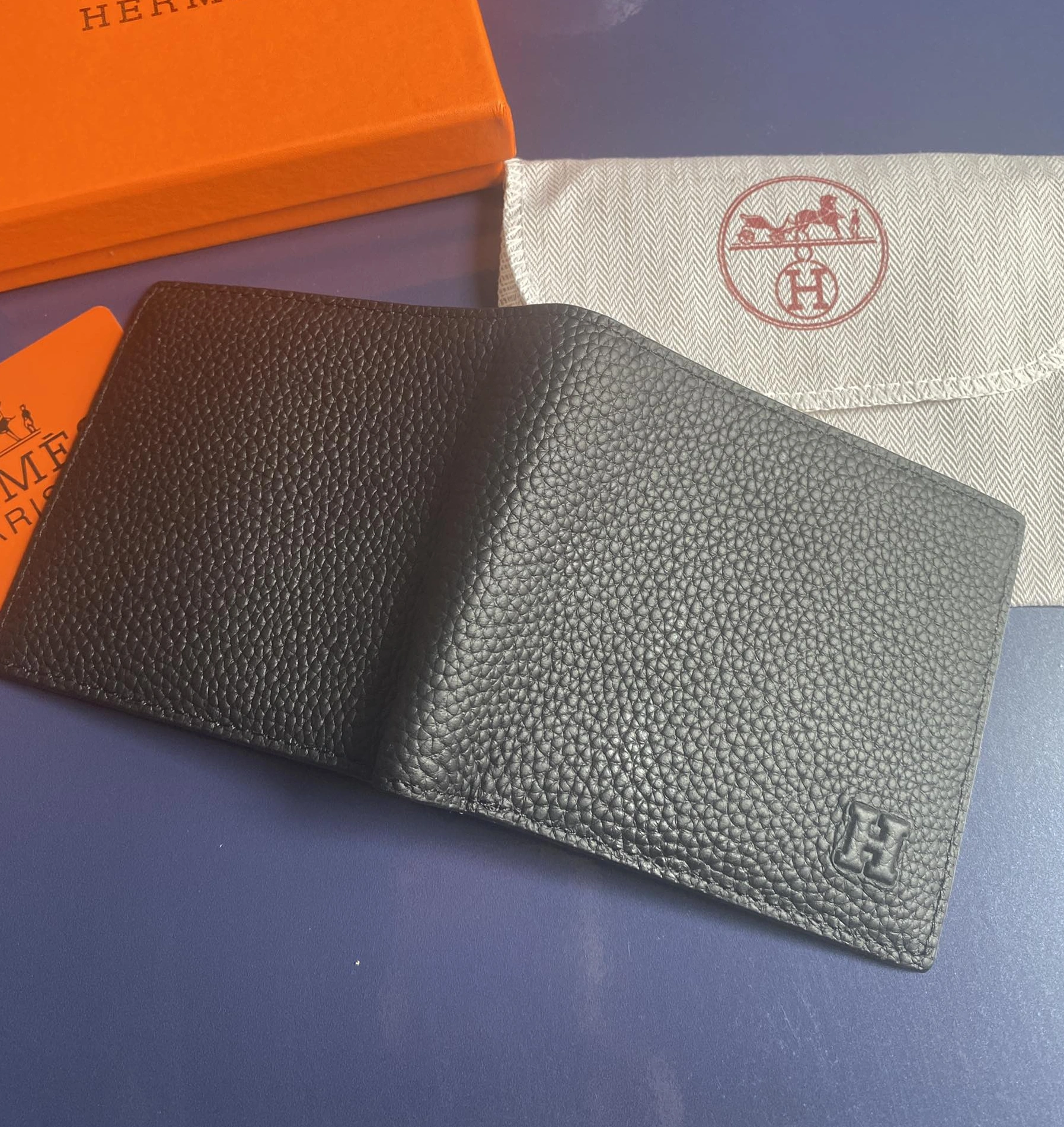 Flexible 7954 Hermes Wallet For Unisex - Image 3