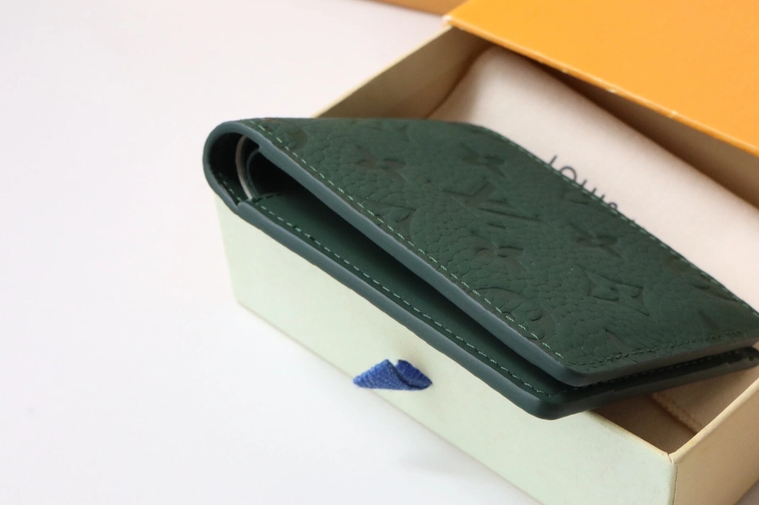 Flexible 9062 Louis Vuitton AAA Quality Wallets - Image 3