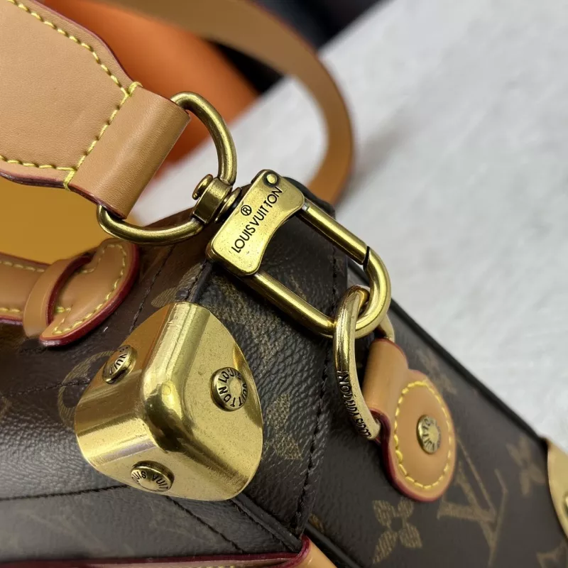 Functional 8897 Louis Vuitton AAA Quality Messenger Bags For Women - Image 6