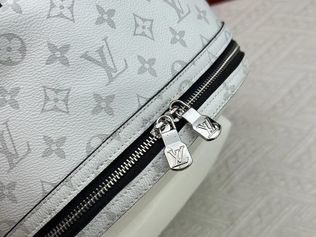 Functional 9455 Louis Vuitton AAA Quality Backpacks For Unisex - Image 7